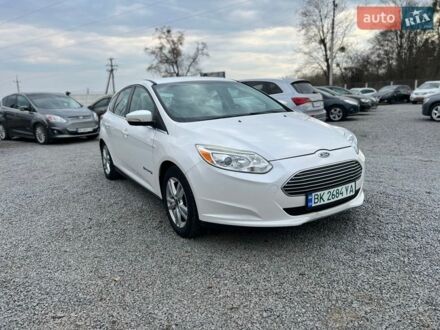 Білий Форд Фокус, об'ємом двигуна 0 л та пробігом 125 тис. км за 5253 $, фото 1 на Automoto.ua