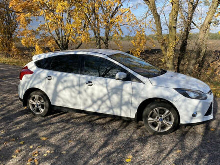 Форд Фокус 2013 в Белой Церкве на Automoto.ua Белый Форд Фокус, объемом двигателя 1 л и пробегом 188 тыс. км за 5699 $, фото 1 на Automoto.ua