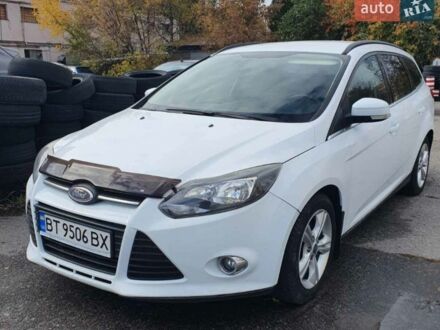 Білий Форд Фокус, об'ємом двигуна 1 л та пробігом 135 тис. км за 5600 $, фото 1 на Automoto.ua
