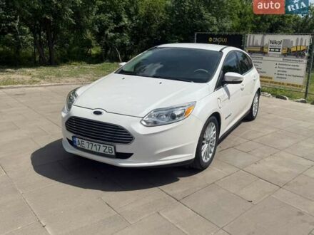 Белый Форд Фокус, объемом двигателя 0 л и пробегом 99 тыс. км за 8300 $, фото 1 на Automoto.ua