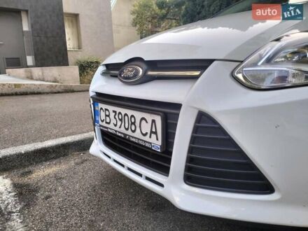 Форд Фокус 2013 в Чернигове на Automoto.ua Белый Форд Фокус, объемом двигателя 0 л и пробегом 160 тыс. км за 5000 $, фото 1 на Automoto.ua