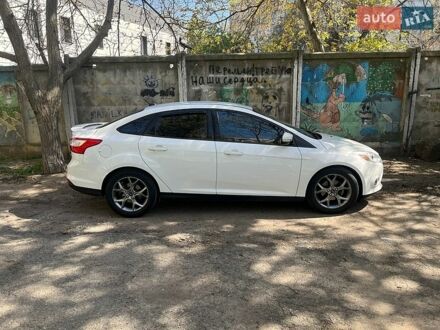 Белый Форд Фокус, объемом двигателя 2 л и пробегом 180 тыс. км за 7500 $, фото 1 на Automoto.ua