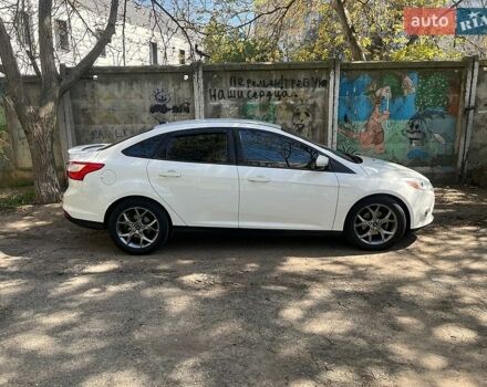 Белый Форд Фокус, объемом двигателя 2 л и пробегом 180 тыс. км за 7500 $, фото 1 на Automoto.ua