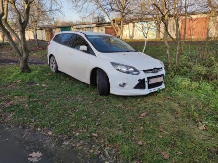 Белый Форд Фокус, объемом двигателя 0 л и пробегом 204 тыс. км за 5800 $, фото 1 на Automoto.ua