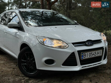 Форд Фокус 2014 в Кременчуге на Automoto.ua Белый Форд Фокус, объемом двигателя 1.6 л и пробегом 319 тыс. км за 7800 $, фото 1 на Automoto.ua