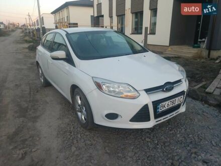Білий Форд Фокус, об'ємом двигуна 2 л та пробігом 240 тис. км за 9000 $, фото 1 на Automoto.ua