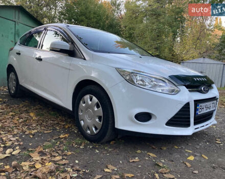 Форд Фокус 2014 в Одессе на Automoto.ua Белый Форд Фокус, объемом двигателя 1 л и пробегом 111 тыс. км за 4999 $, фото 1 на Automoto.ua