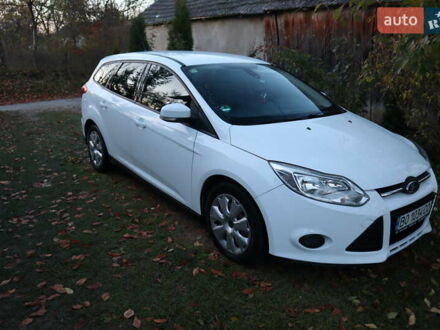 Форд Фокус 2014 в Бережанах на Automoto.ua Белый Форд Фокус, объемом двигателя 1.6 л и пробегом 219 тыс. км за 6950 $, фото 1 на Automoto.ua