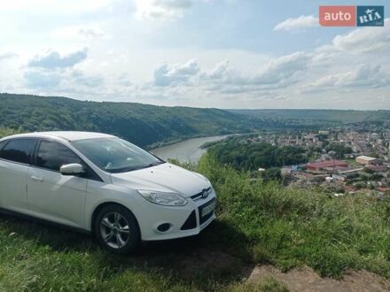 Форд Фокус 2014 в Лановцах на Automoto.ua Белый Форд Фокус, объемом двигателя 2 л и пробегом 200 тыс. км за 5700 $, фото 1 на Automoto.ua