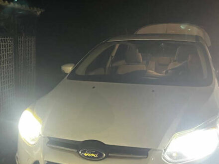Белый Форд Фокус, объемом двигателя 2 л и пробегом 170 тыс. км за 6800 $, фото 1 на Automoto.ua