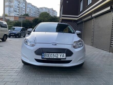 Білий Форд Фокус, об'ємом двигуна 0 л та пробігом 118 тис. км за 6100 $, фото 1 на Automoto.ua