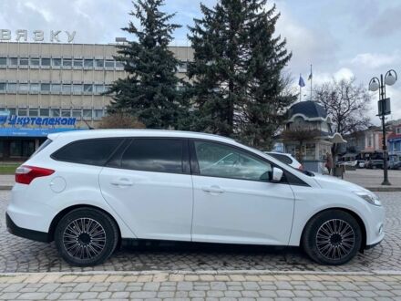 Белый Форд Фокус, объемом двигателя 1.6 л и пробегом 200 тыс. км за 6500 $, фото 1 на Automoto.ua