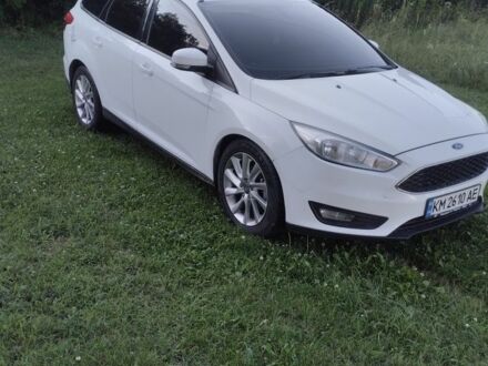 Форд Фокус 2014 в Новорад-Волынском на Automoto.ua Белый Форд Фокус, объемом двигателя 1.6 л и пробегом 245 тыс. км за 8500 $, фото 1 на Automoto.ua