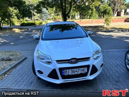 Форд Фокус 2014 в Никополе на Automoto.ua Белый Форд Фокус, объемом двигателя 1 л и пробегом 76 тыс. км за 7300 $, фото 1 на Automoto.ua