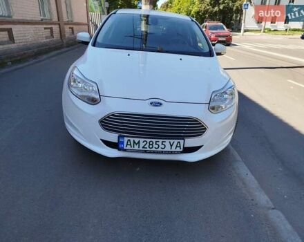 Белый Форд Фокус, объемом двигателя 0 л и пробегом 100 тыс. км за 7300 $, фото 1 на Automoto.ua
