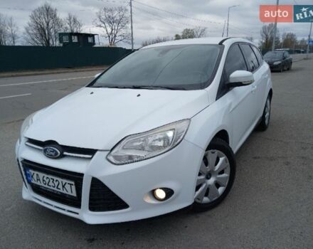 Белый Форд Фокус, объемом двигателя 1.56 л и пробегом 315 тыс. км за 7000 $, фото 1 на Automoto.ua