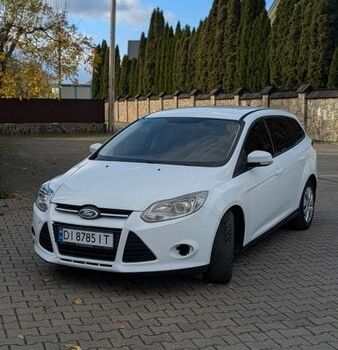 Белый Форд Фокус, объемом двигателя 1.6 л и пробегом 236 тыс. км за 6800 $, фото 1 на Automoto.ua