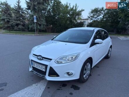 Форд Фокус 2014 в Николаеве на Automoto.ua Белый Форд Фокус, объемом двигателя 1 л и пробегом 96 тыс. км за 7100 $, фото 1 на Automoto.ua