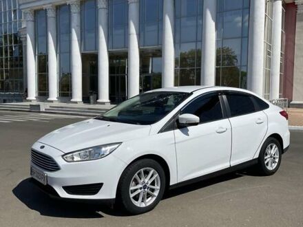 Белый Форд Фокус, объемом двигателя 2 л и пробегом 206 тыс. км за 8800 $, фото 1 на Automoto.ua