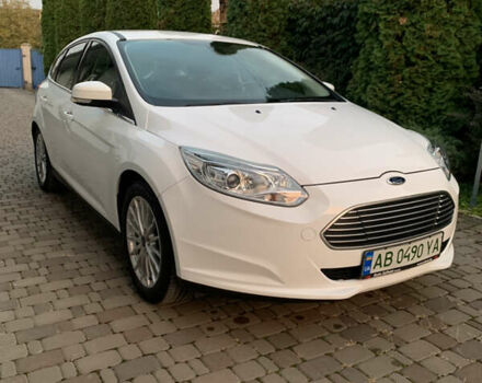 Белый Форд Фокус, объемом двигателя 0 л и пробегом 38 тыс. км за 9900 $, фото 1 на Automoto.ua