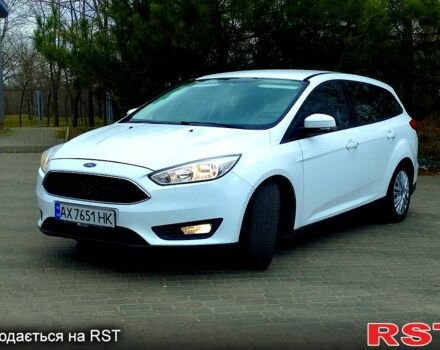 Белый Форд Фокус, объемом двигателя 1.6 л и пробегом 163 тыс. км за 7500 $, фото 1 на Automoto.ua