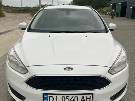 Белый Форд Фокус, объемом двигателя 1 л и пробегом 217 тыс. км за 6800 $, фото 1 на Automoto.ua
