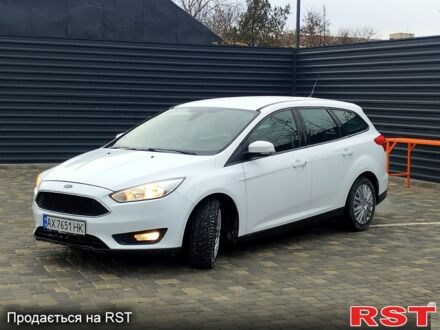 Белый Форд Фокус, объемом двигателя 1.6 л и пробегом 163 тыс. км за 8699 $, фото 1 на Automoto.ua