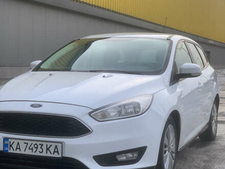 Белый Форд Фокус, объемом двигателя 1 л и пробегом 152 тыс. км за 5800 $, фото 1 на Automoto.ua