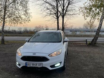 Форд Фокус 2015 у Харкові на Automoto.ua Білий Форд Фокус, об'ємом двигуна 1 л та пробігом 200 тис. км за 7000 $, фото 1 на Automoto.ua