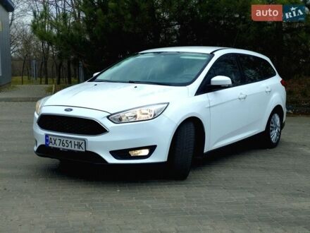 Білий Форд Фокус, об'ємом двигуна 1.56 л та пробігом 263 тис. км за 7500 $, фото 1 на Automoto.ua