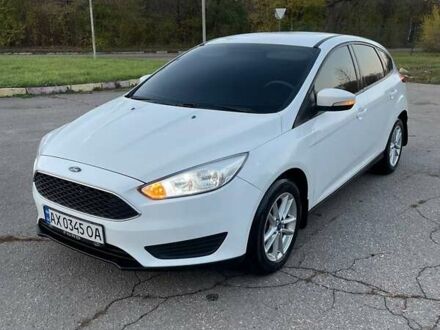 Белый Форд Фокус, объемом двигателя 2 л и пробегом 155 тыс. км за 8000 $, фото 1 на Automoto.ua