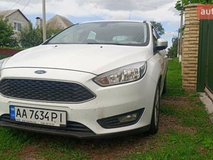 Белый Форд Фокус, объемом двигателя 1 л и пробегом 115 тыс. км за 8000 $, фото 1 на Automoto.ua