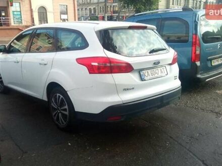 Форд Фокус 2015 в Киеве на Automoto.ua Белый Форд Фокус, объемом двигателя 1 л и пробегом 146 тыс. км за 7000 $, фото 1 на Automoto.ua