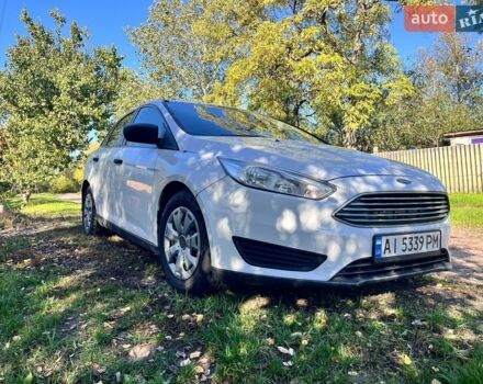Білий Форд Фокус, об'ємом двигуна 2 л та пробігом 189 тис. км за 7000 $, фото 1 на Automoto.ua