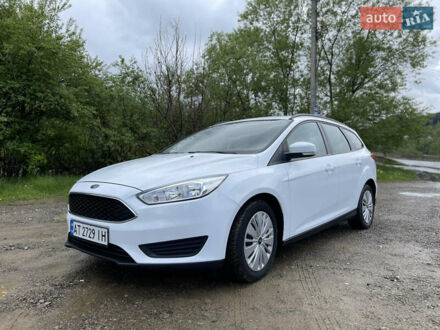 Форд Фокус 2015 у Івано-Франківську на Automoto.ua Білий Форд Фокус, об'ємом двигуна 1 л та пробігом 188 тис. км за 7200 $, фото 1 на Automoto.ua