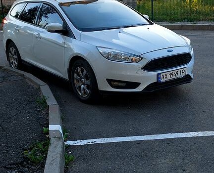 Белый Форд Фокус, объемом двигателя 1 л и пробегом 20700 тыс. км за 6600 $, фото 1 на Automoto.ua