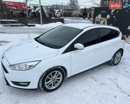 Белый Форд Фокус, объемом двигателя 1 л и пробегом 114 тыс. км за 7500 $, фото 1 на Automoto.ua