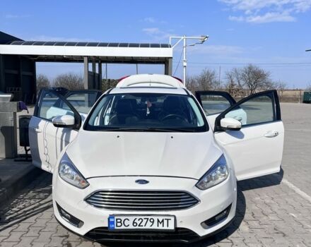 Білий Форд Фокус, об'ємом двигуна 2 л та пробігом 257 тис. км за 8500 $, фото 1 на Automoto.ua