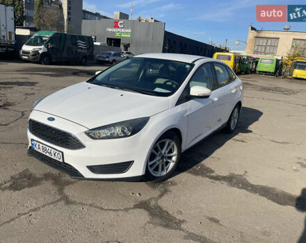 Форд Фокус 2015 в Киеве на Automoto.ua Белый Форд Фокус, объемом двигателя 2 л и пробегом 117 тыс. км за 8599 $, фото 1 на Automoto.ua