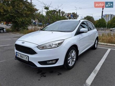 Белый Форд Фокус, объемом двигателя 1 л и пробегом 151 тыс. км за 8000 $, фото 1 на Automoto.ua