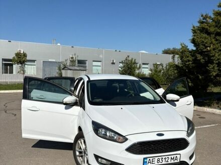 Білий Форд Фокус, об'ємом двигуна 2 л та пробігом 147 тис. км за 8100 $, фото 1 на Automoto.ua