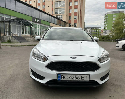 Белый Форд Фокус, объемом двигателя 1.6 л и пробегом 128 тыс. км за 10500 $, фото 1 на Automoto.ua