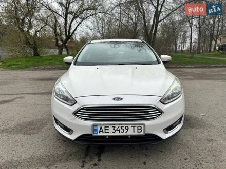 Форд Фокус 2016 в Днепре (Днепропетровске) на Automoto.ua Белый Форд Фокус, объемом двигателя 2 л и пробегом 142 тыс. км за 9500 $, фото 1 на Automoto.ua