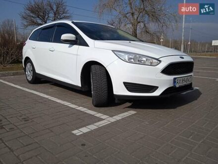 Белый Форд Фокус, объемом двигателя 1 л и пробегом 203 тыс. км за 6300 $, фото 1 на Automoto.ua
