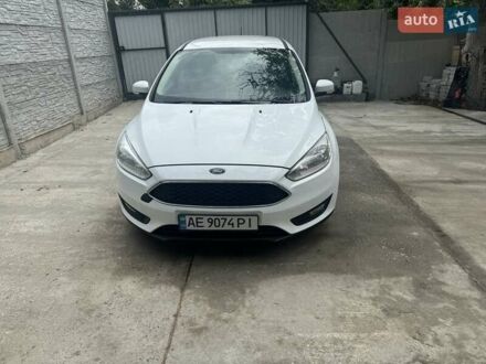 Білий Форд Фокус, об'ємом двигуна 1 л та пробігом 100 тис. км за 5500 $, фото 1 на Automoto.ua