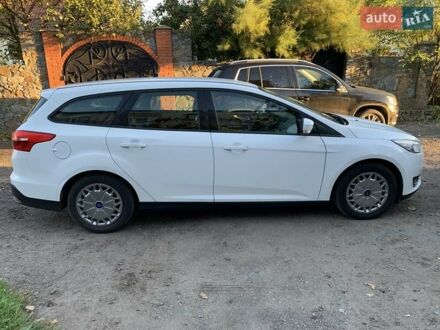 Форд Фокус 2016 в Дубно на Automoto.ua Белый Форд Фокус, объемом двигателя 1 л и пробегом 220 тыс. км за 7800 $, фото 1 на Automoto.ua