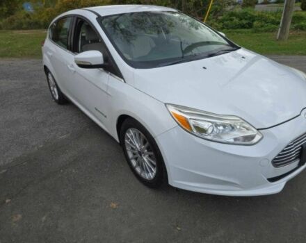 Белый Форд Фокус, объемом двигателя 0 л и пробегом 79 тыс. км за 2500 $, фото 1 на Automoto.ua