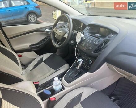 Белый Форд Фокус, объемом двигателя 2 л и пробегом 202 тыс. км за 7600 $, фото 1 на Automoto.ua