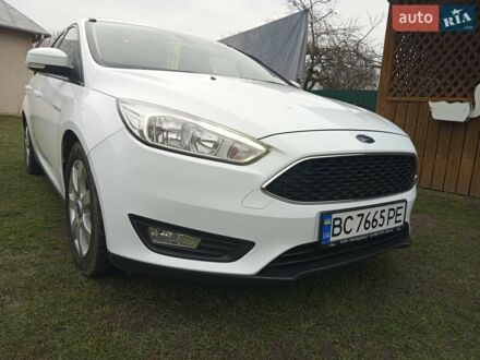 Білий Форд Фокус, об'ємом двигуна 2 л та пробігом 206 тис. км за 9300 $, фото 1 на Automoto.ua