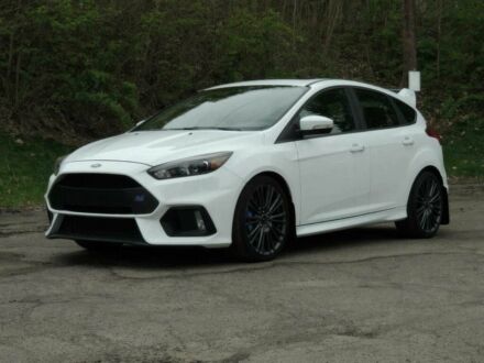 Белый Форд Фокус, объемом двигателя 2.3 л и пробегом 80 тыс. км за 9100 $, фото 1 на Automoto.ua